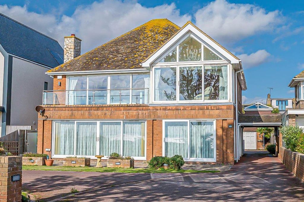 Property photo 1 of 36