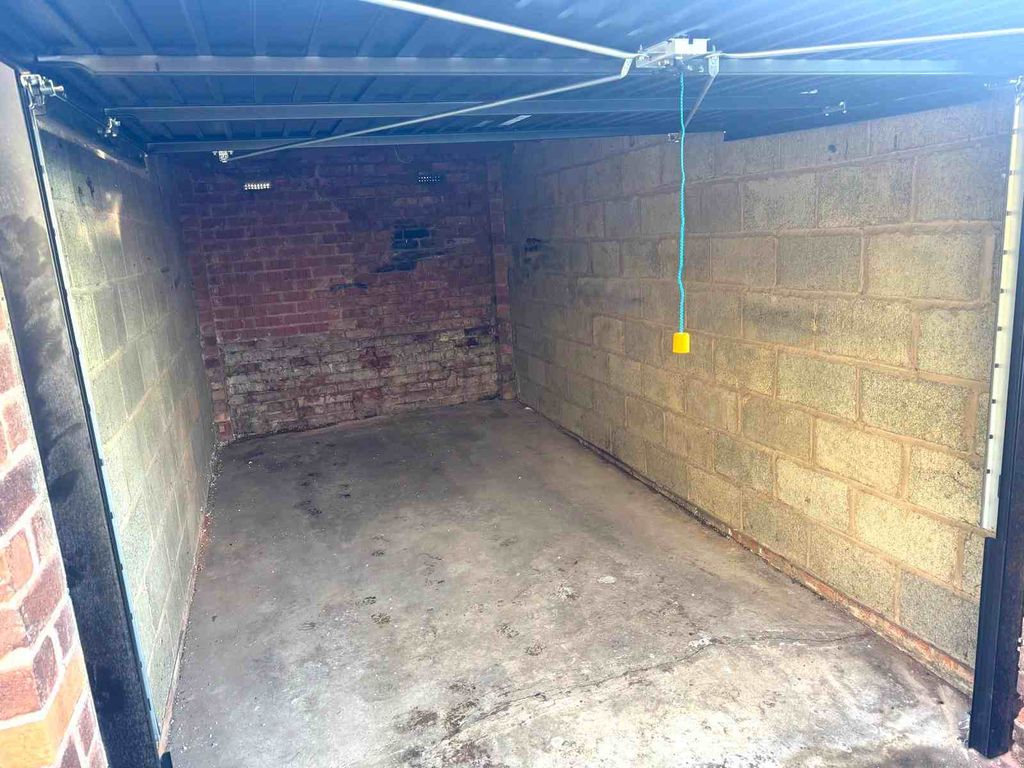 Property photo 2 of 3