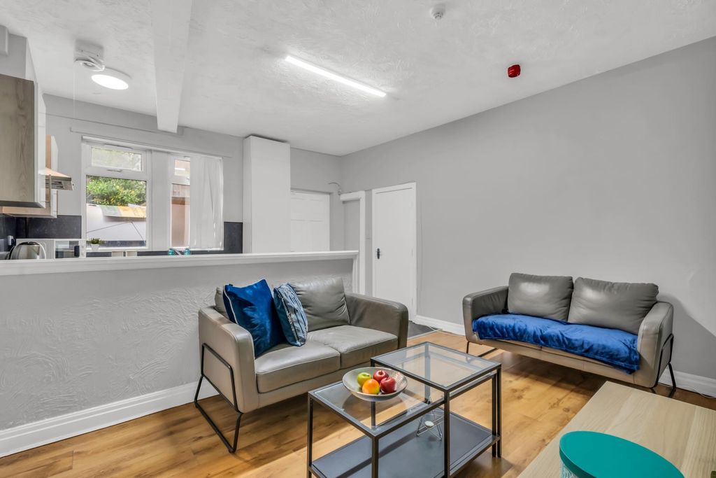 Property photo 1 of 11 Property Photo