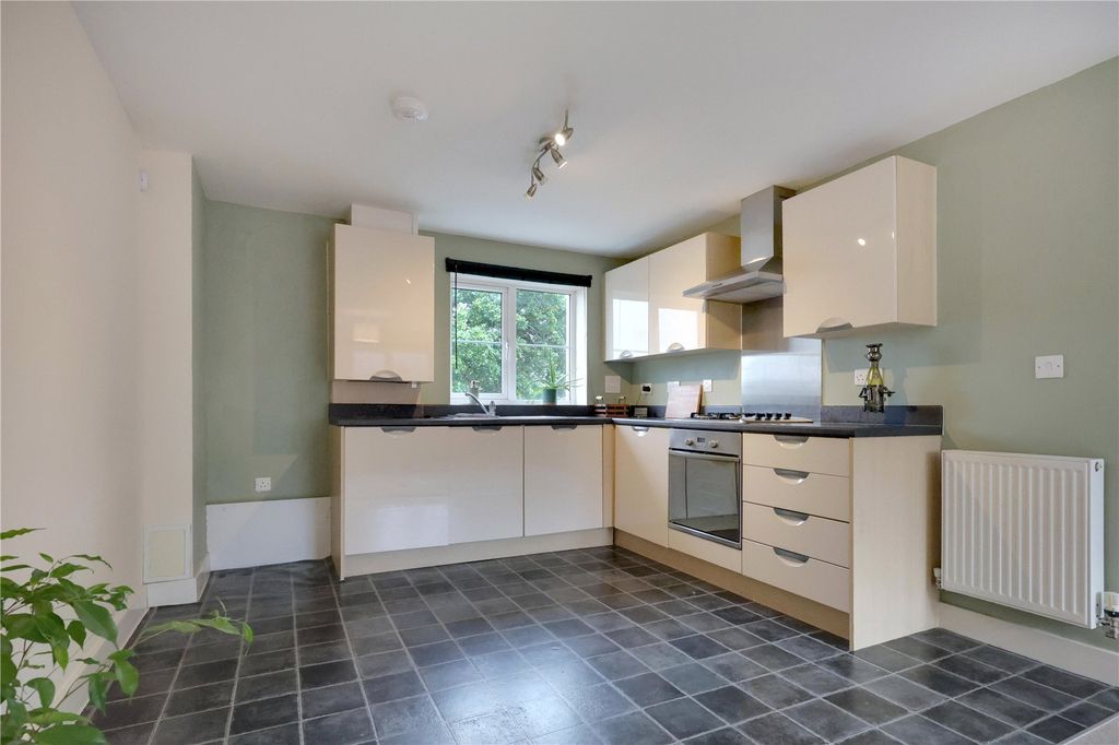 Property photo 3 of 11 Picture No. 10