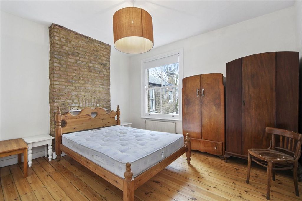 Property photo 3 of 6