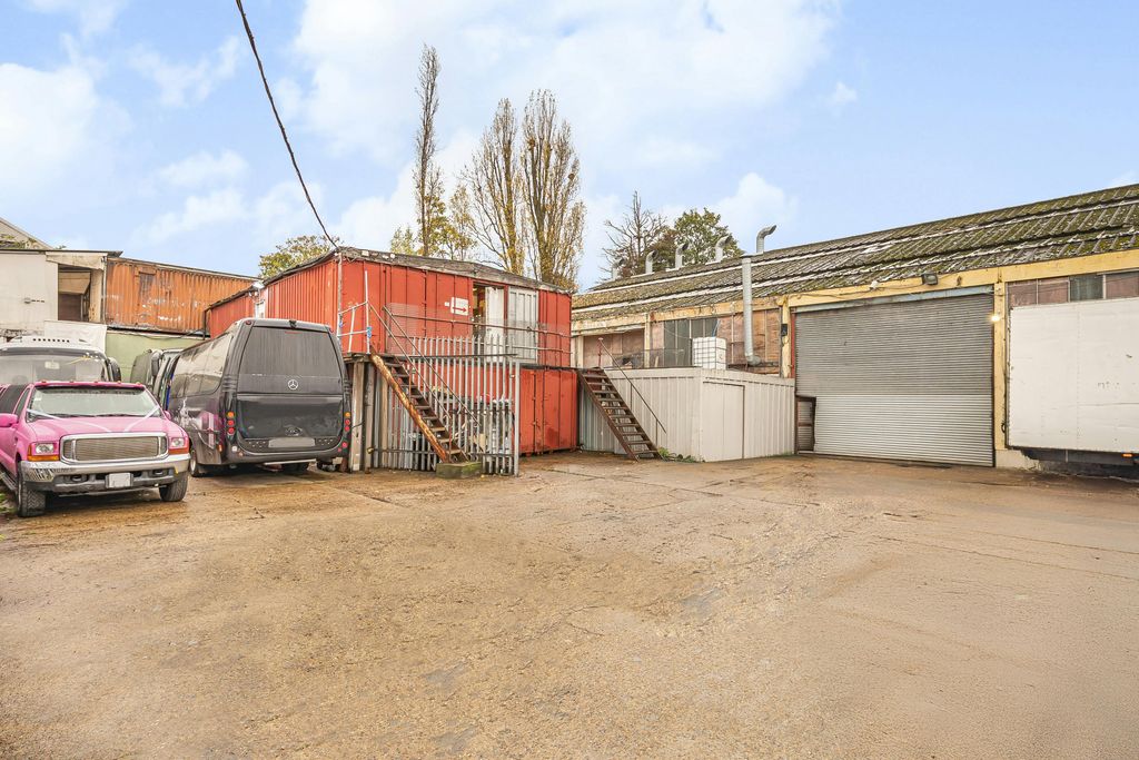 Property photo 3 of 9 Exterior4.Jpg