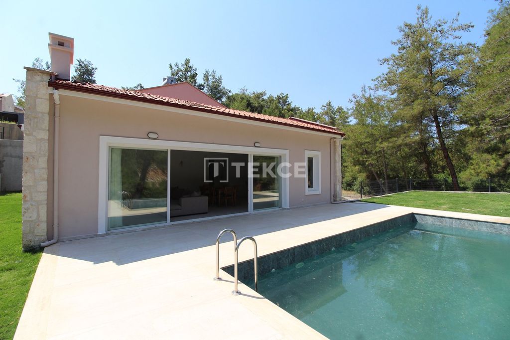 Property photo 3 of 33