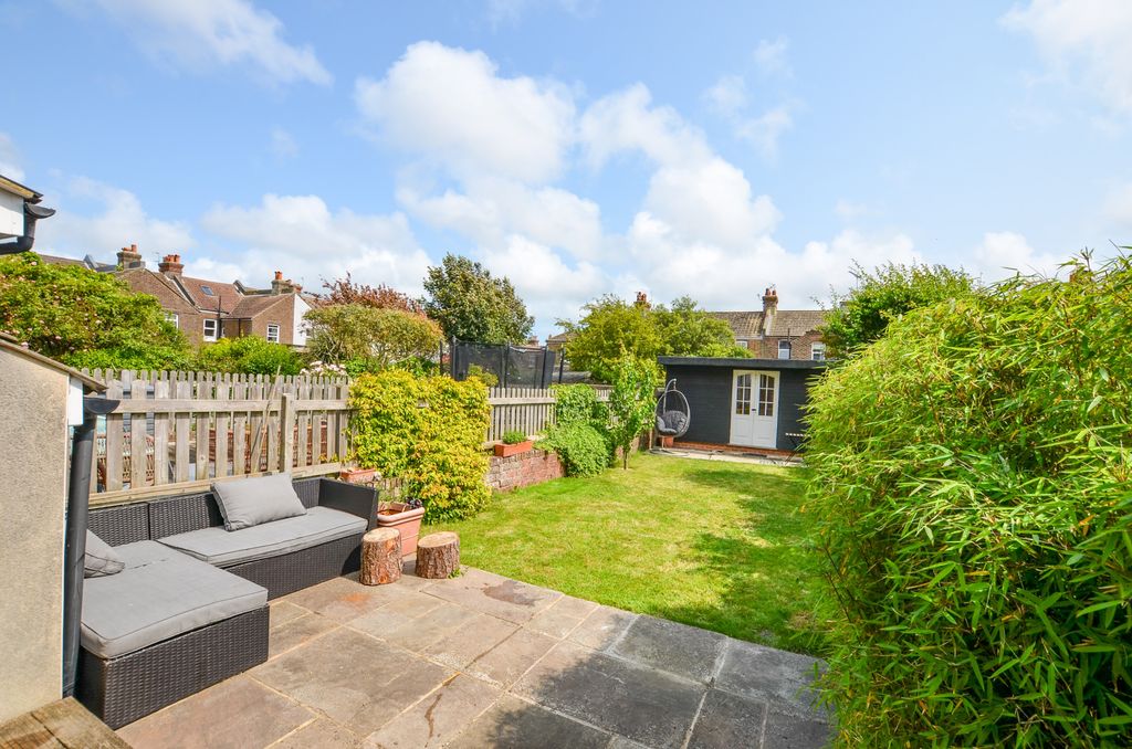 Property photo 3 of 26