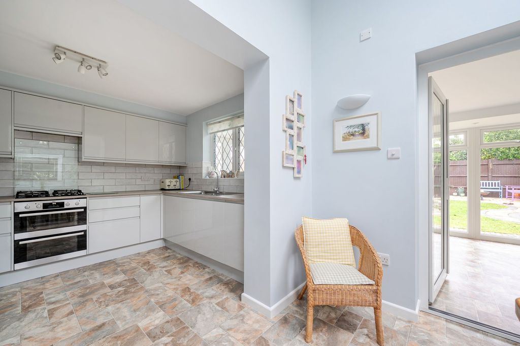 Property photo 3 of 16 Kitchen / Dining Room