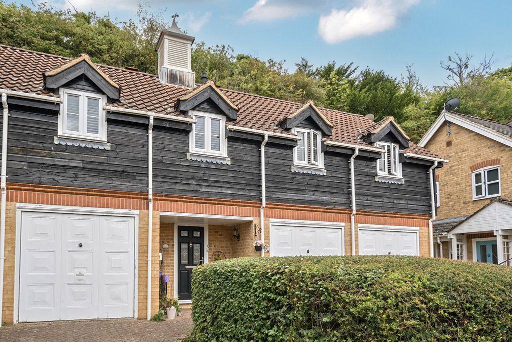 Property photo 1 of 15 External