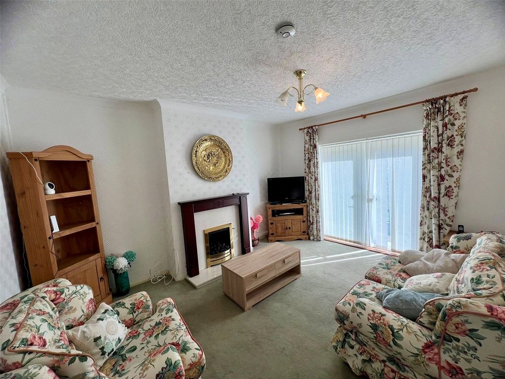 Property photo 3 of 27 Picture No. 09