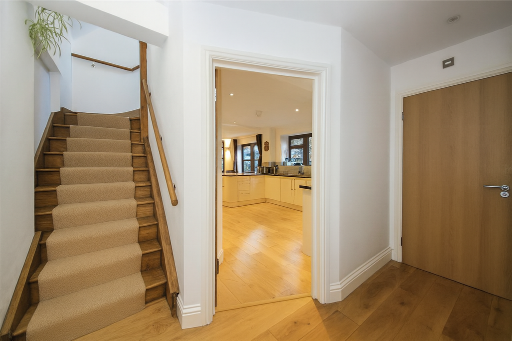 Property photo 2 of 25 Thumbnail_Entrance - New Oct 25