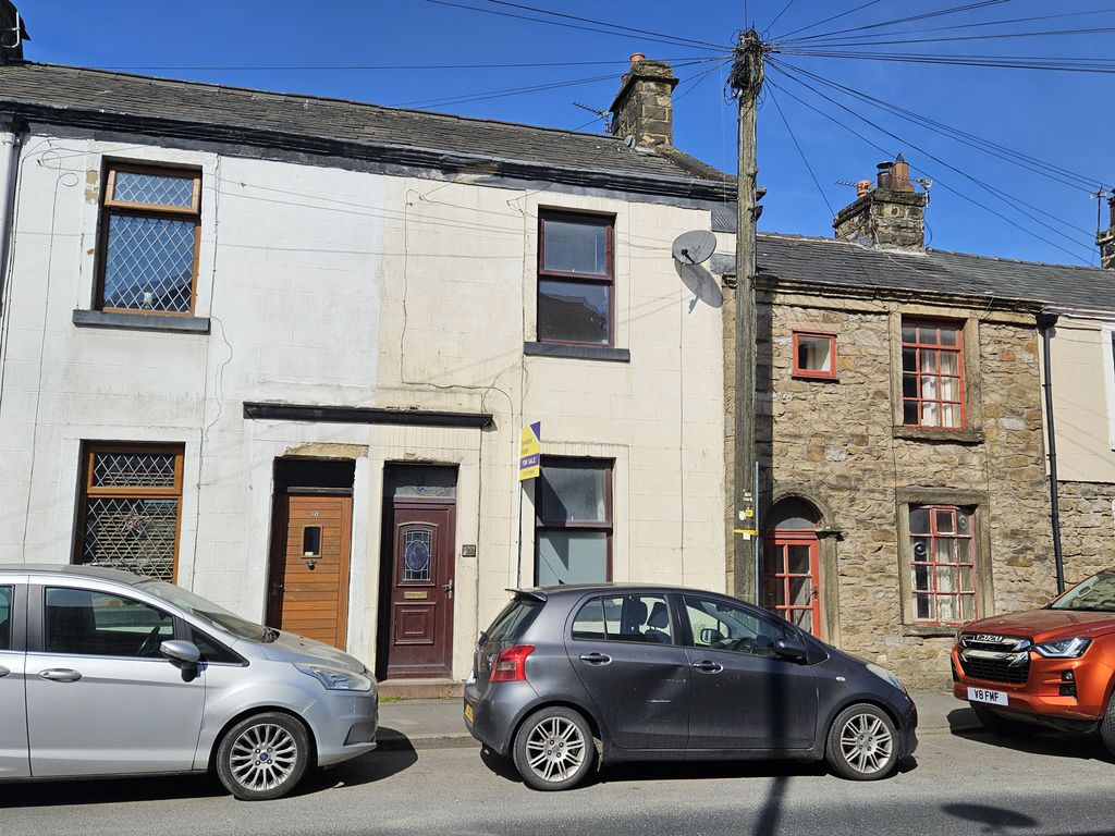 Property photo 1 of 8