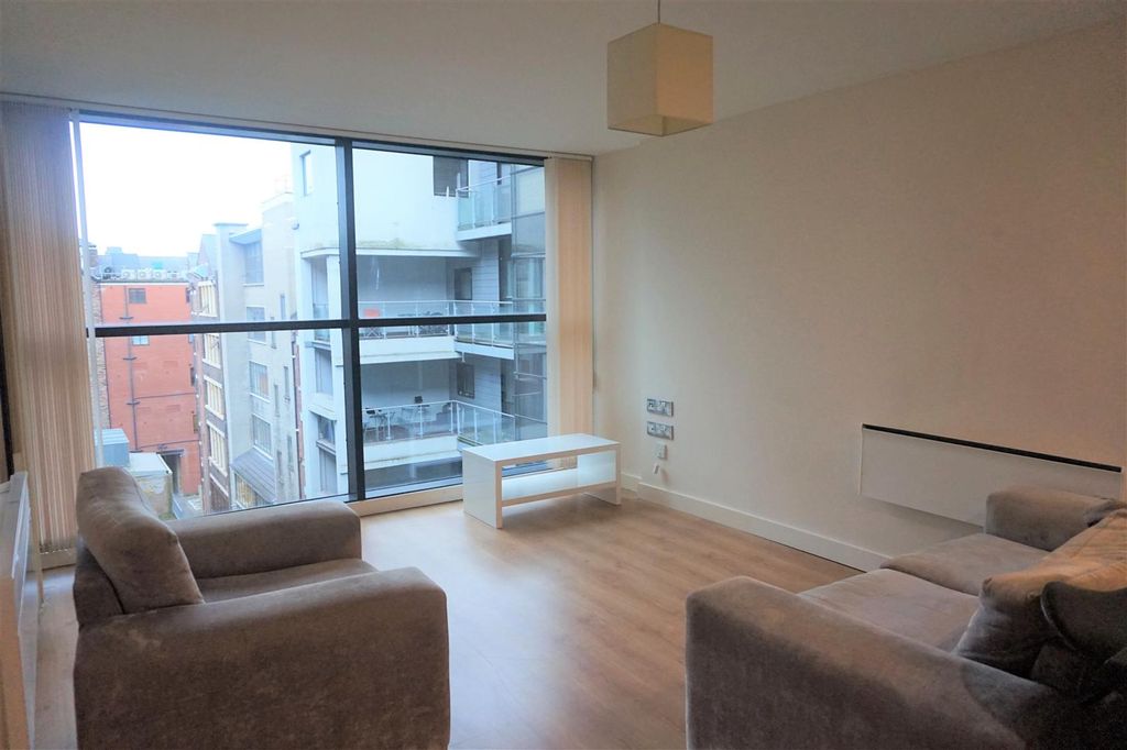 Property photo 3 of 7 Living Room