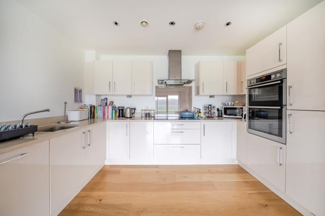 Additional image 5 of 2 bed flat for saleCape Cross House, Kingman Way, Newbury RG14