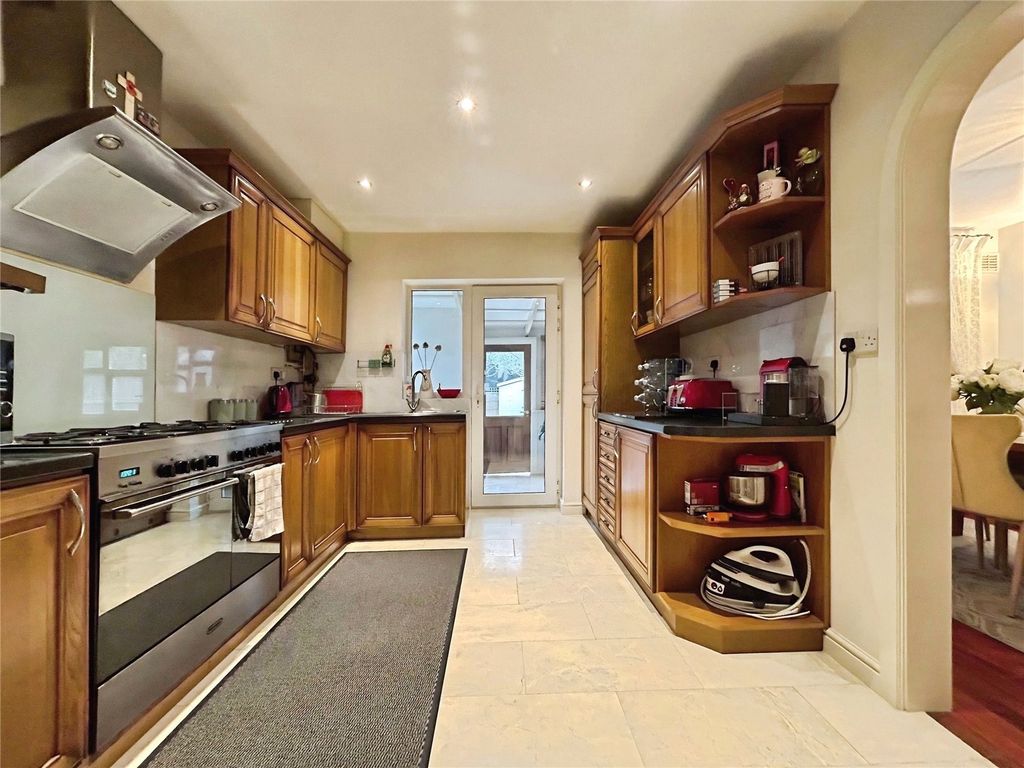Property photo 3 of 15 Kitchen