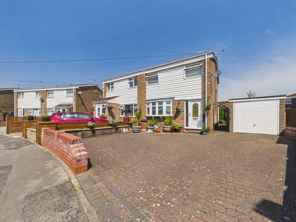 Property photo 1 of 18 5255341