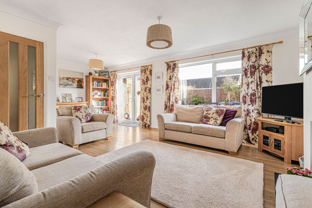 Property photo 2 of 24 2974438