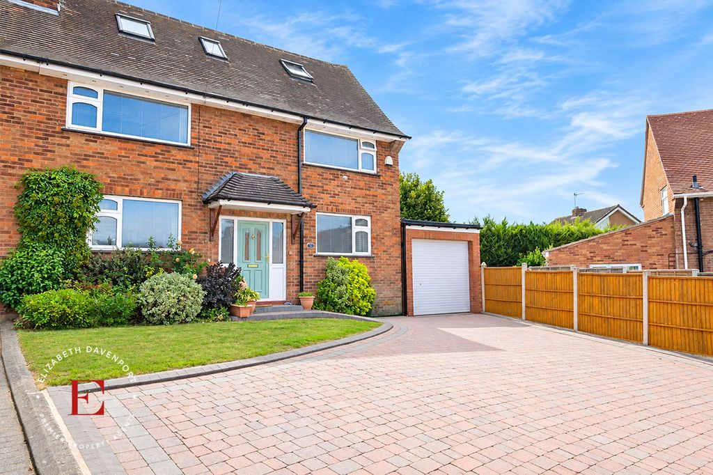 Property photo 1 of 32