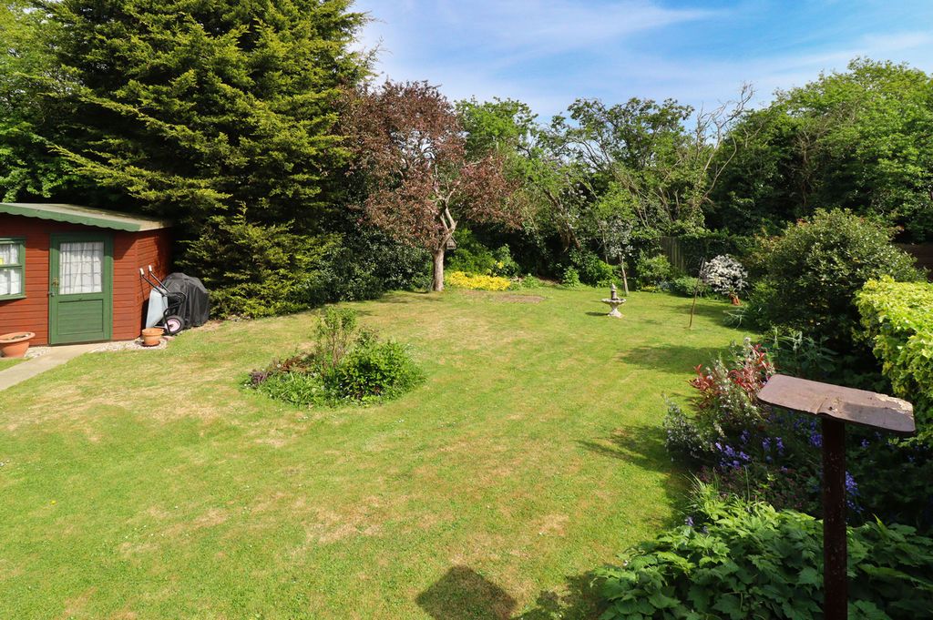 Property photo 3 of 23 Picture No. 06