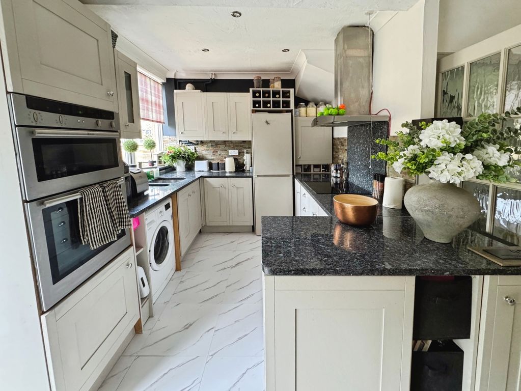 Property photo 1 of 18 Kitchen/Diner