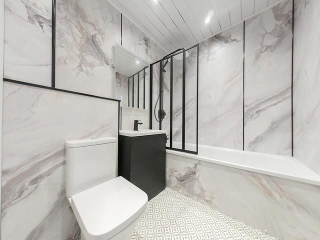 Property photo 3 of 12 Bathroom