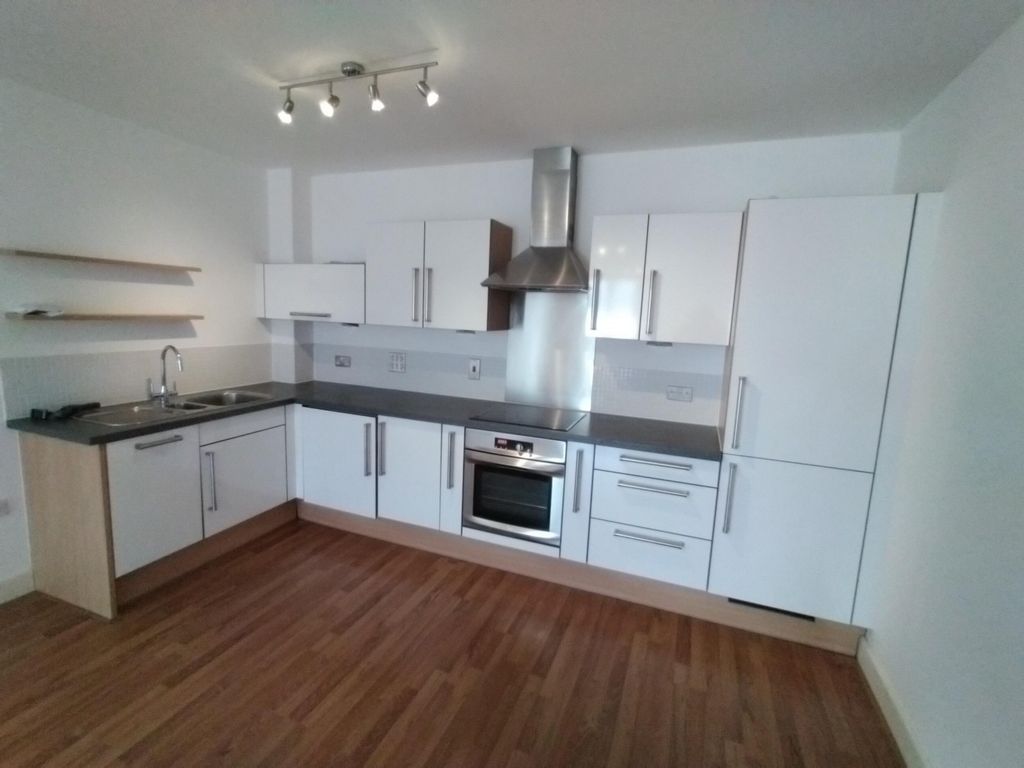 Property photo 1 of 10 (Main)