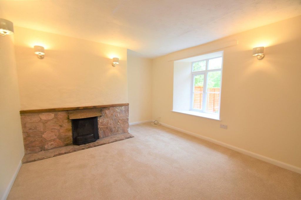 Property photo 2 of 13 Tiverton Seddons