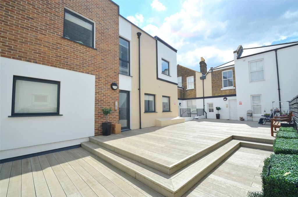 Property photo 1 of 6 Picture No. 09