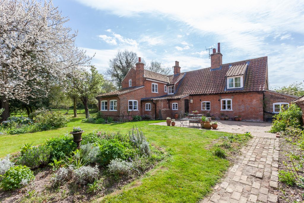 Property photo 1 of 30
