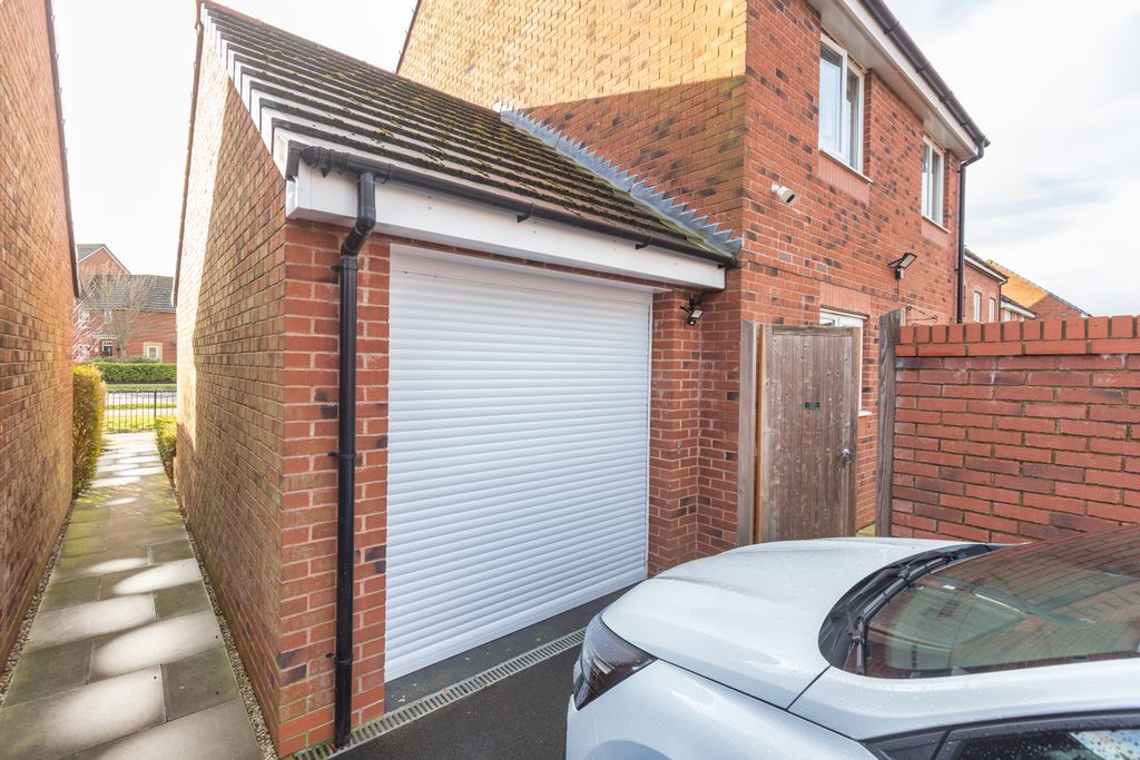 Property photo 2 of 23 7 Buckshaw Avenue-22