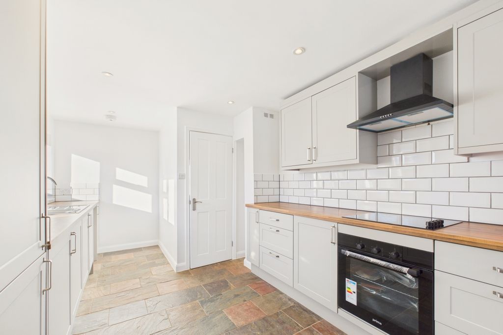 Property photo 2 of 16 Picture No. 04