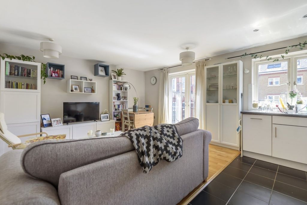 Property photo 2 of 7 868500 (2)