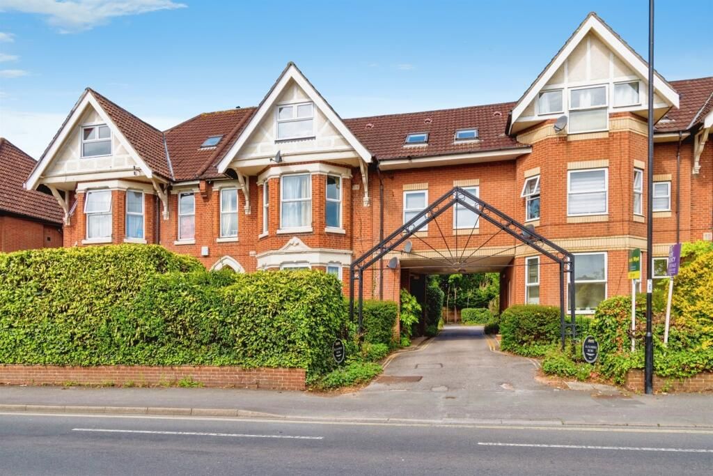 Property photo 2 of 12