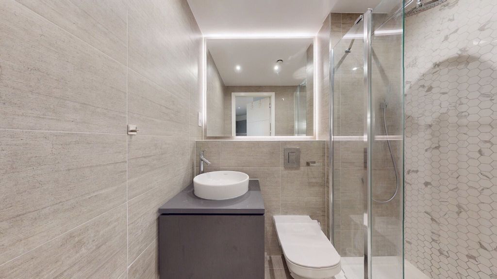 Property photo 3 of 8 Bathroom