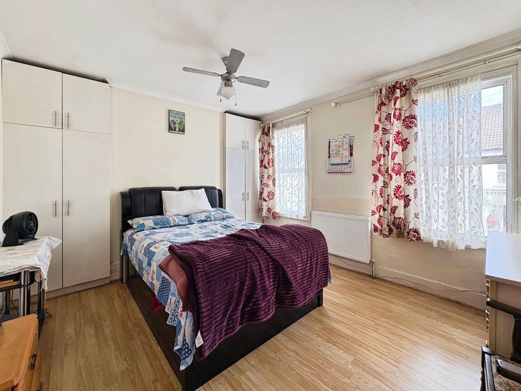 Property photo 3 of 9 Pbox-Img.Jpg