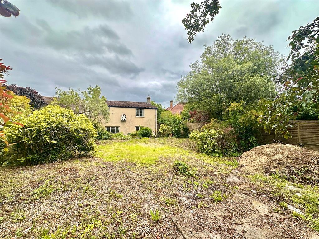 Property photo 2 of 28 Picture No. 20