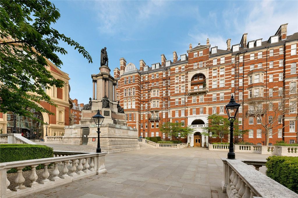 Property photo 1 of 13 Exterior