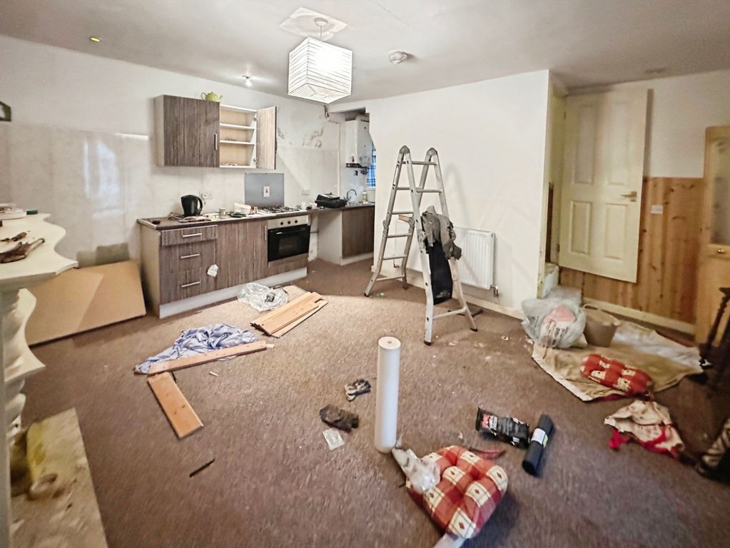 Property photo 2 of 12 Open Plan Lounge/Kitchen