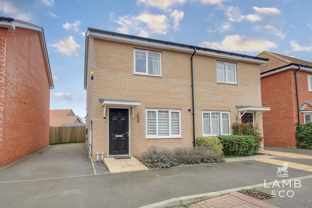 Property photo 1 of 19 Outside Front