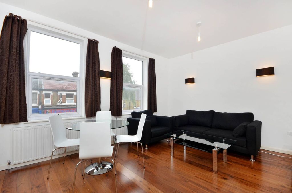 Property photo 2 of 6
