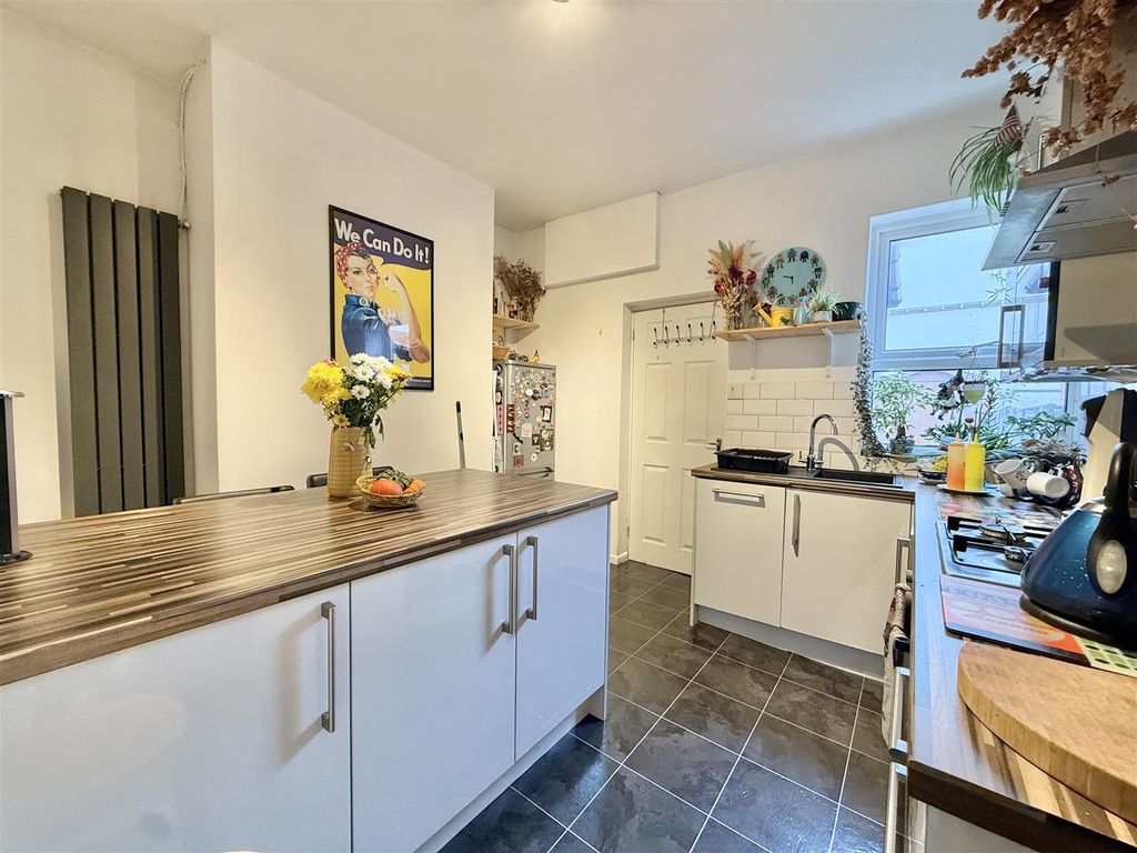 Property photo 3 of 8 Img_2391.Jpg