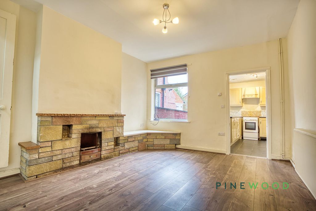 Property photo 3 of 14 Dining Room