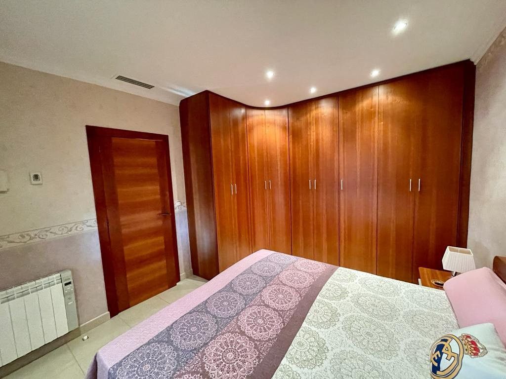 Property photo 2 of 48