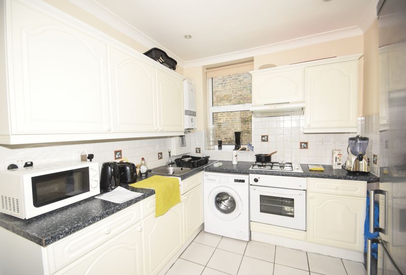 Property photo 3 of 9 Photo 7