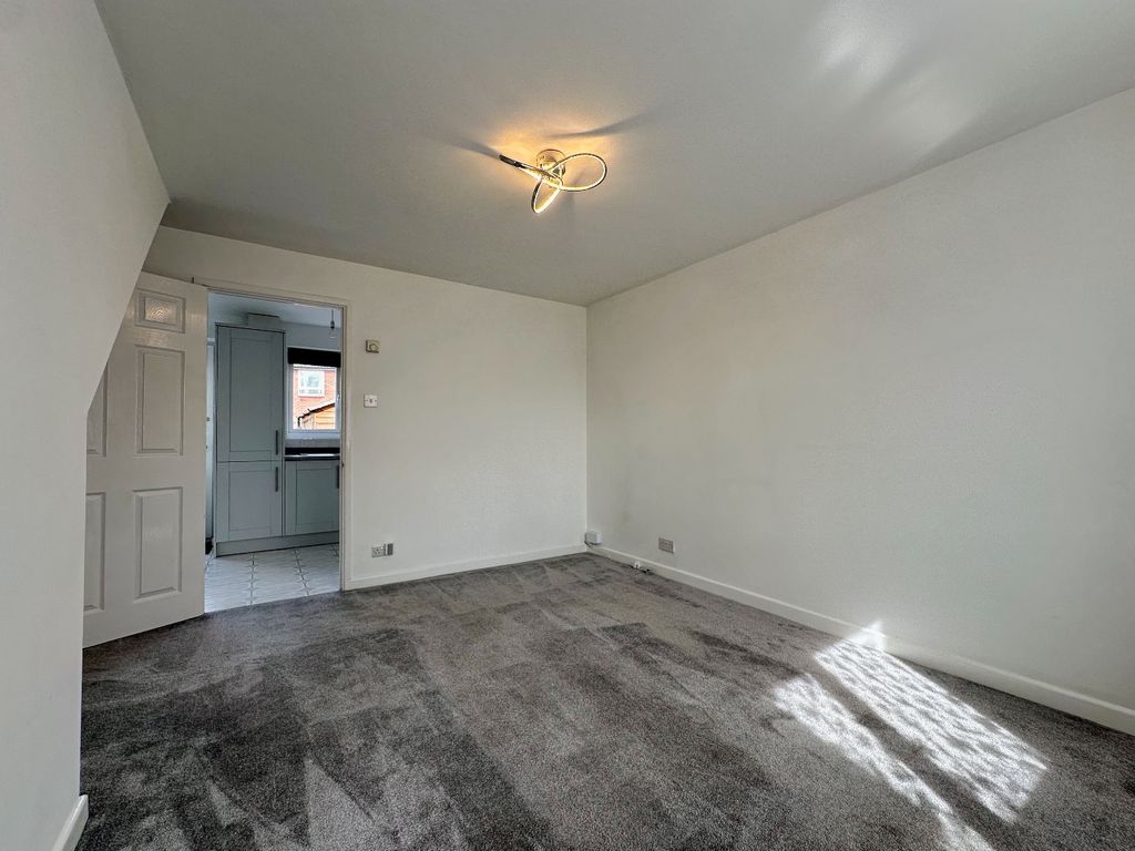 Property photo 3 of 14 4339664