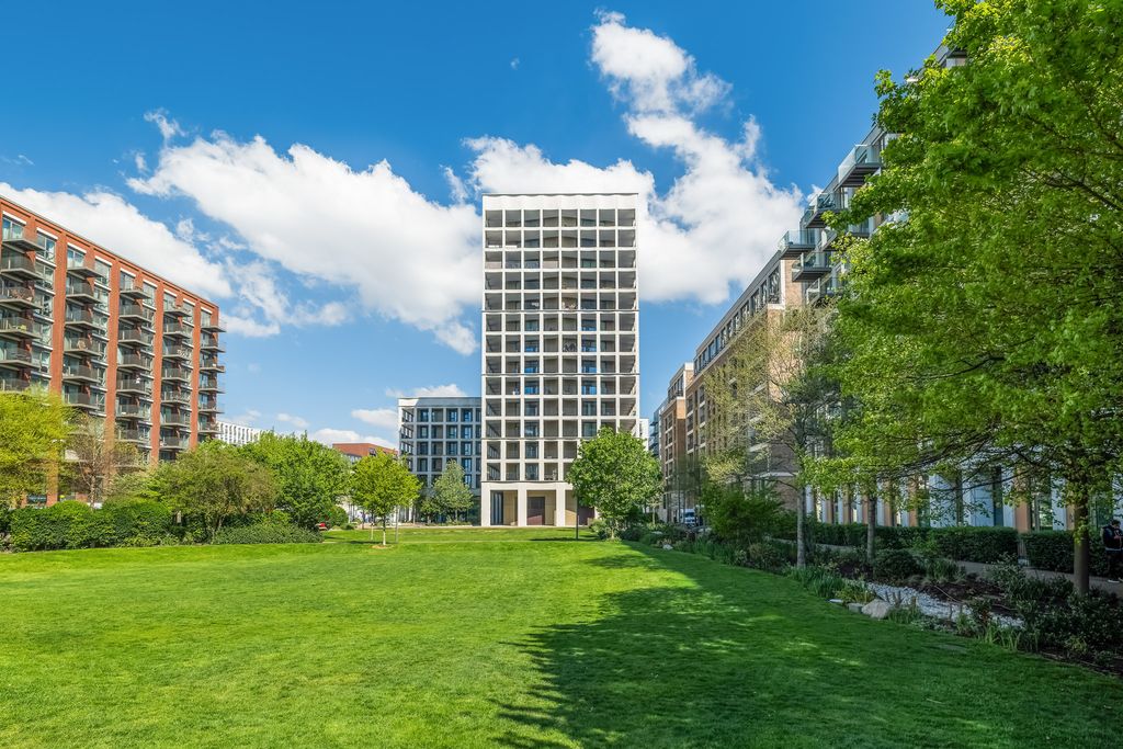 Property photo 2 of 12