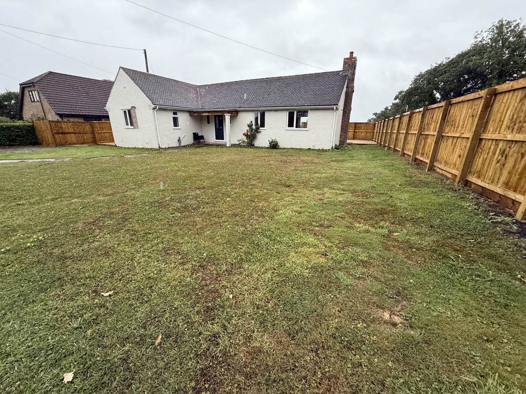 Property photo 1 of 16 External