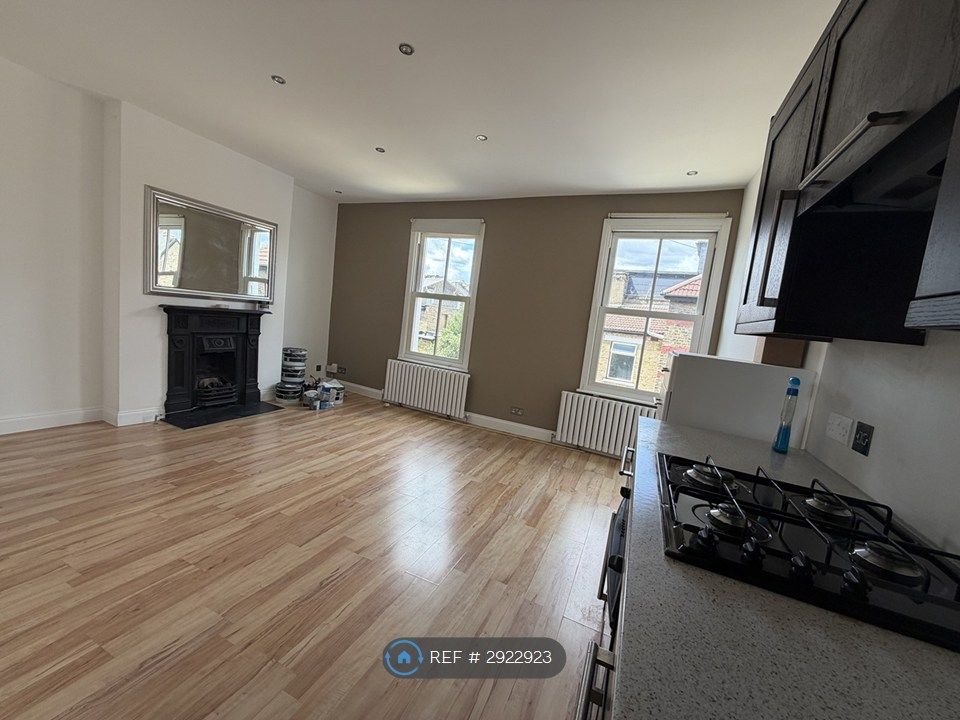Property photo 2 of 6