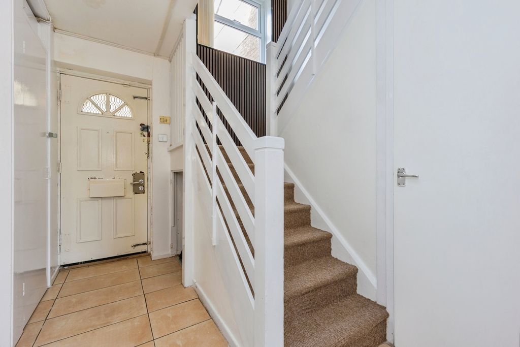 Property photo 2 of 25 Pbox-Img.Jpg