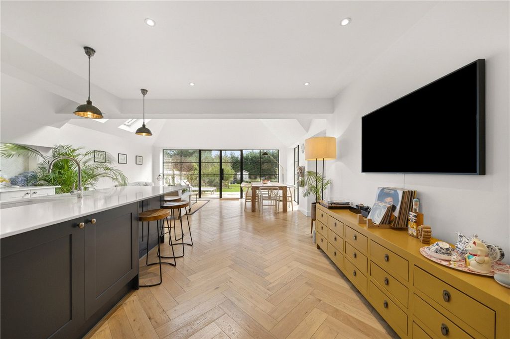 Property photo 3 of 29 Picture No. 14