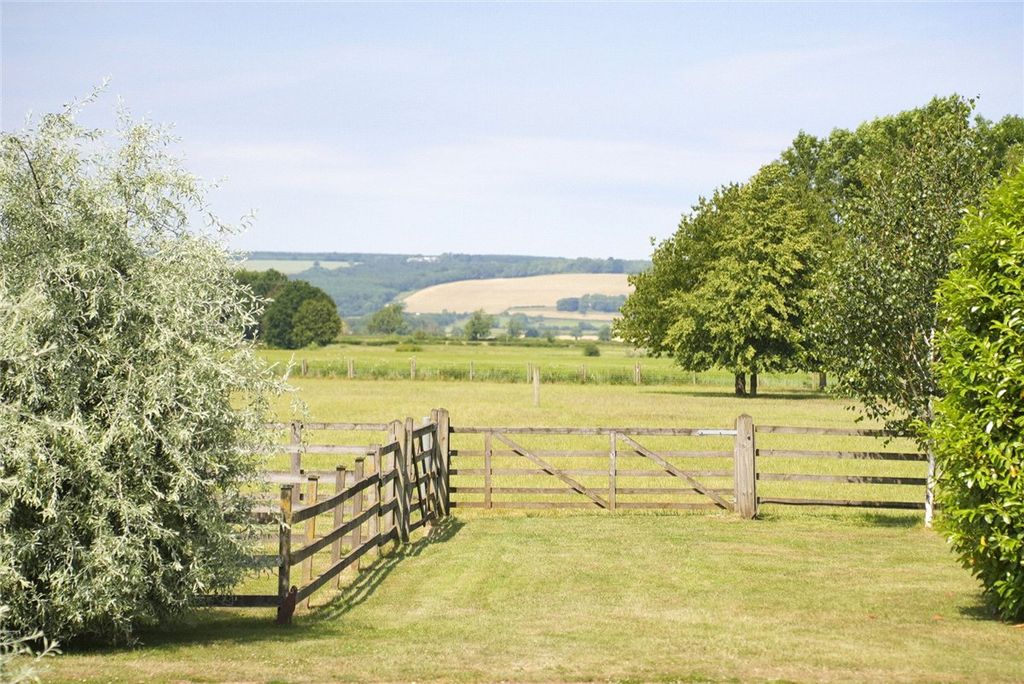 Property photo 3 of 33 Picture No. 35