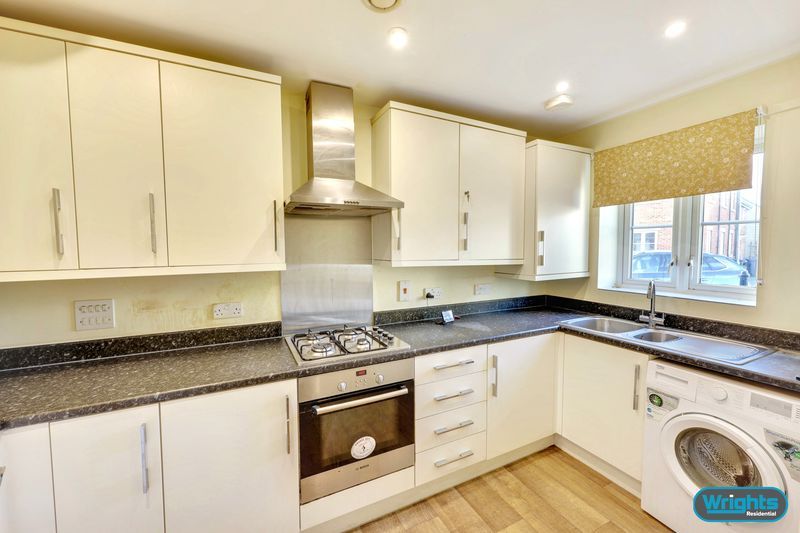 Property photo 3 of 11 Photo 2