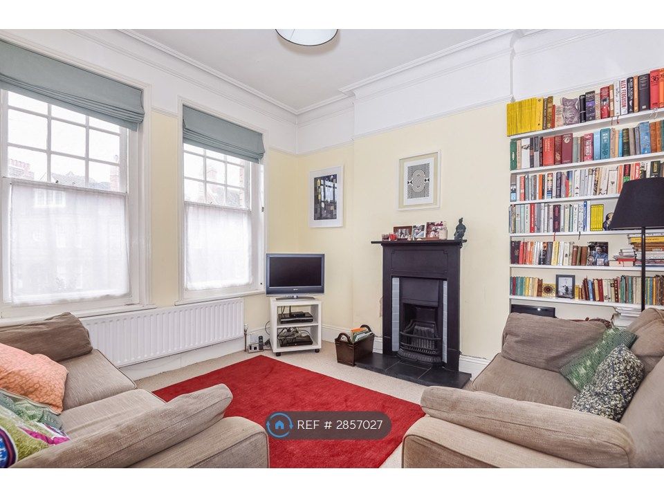 Property photo 2 of 8 Bedroom